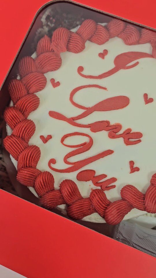 Red velvet Love You heart cake